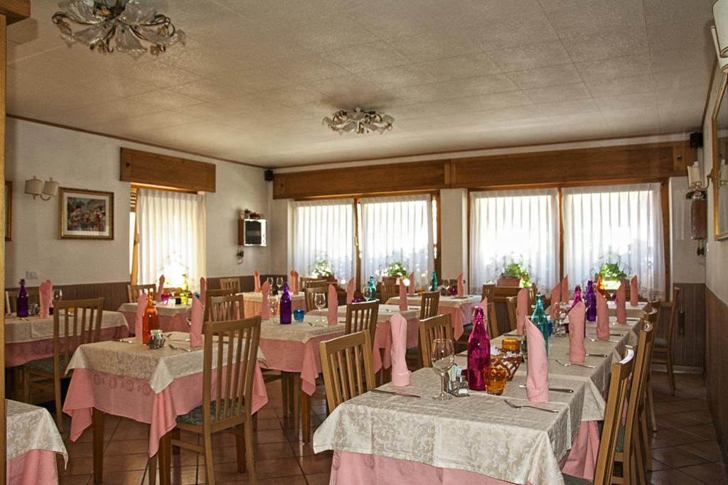 Albergo Ristorante Iris Auronzo di Cadore Exterior foto
