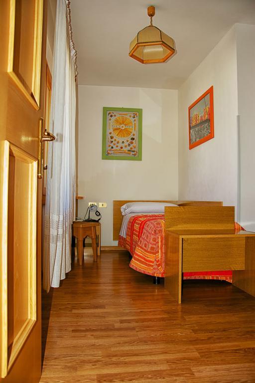 Albergo Ristorante Iris Auronzo di Cadore Quarto foto