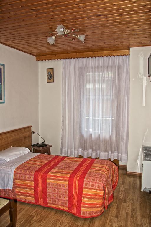 Albergo Ristorante Iris Auronzo di Cadore Quarto foto